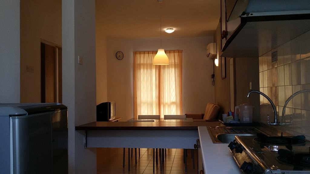 Jean Cleancomfy Apt Near Beach Batu Ferringhi Room photo