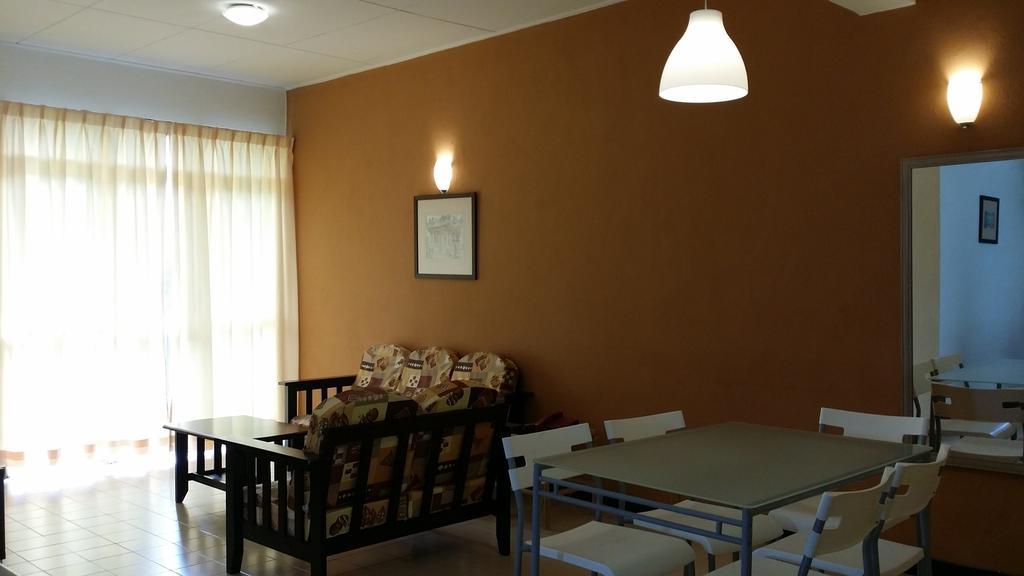 Jean Cleancomfy Apt Near Beach Batu Ferringhi Room photo