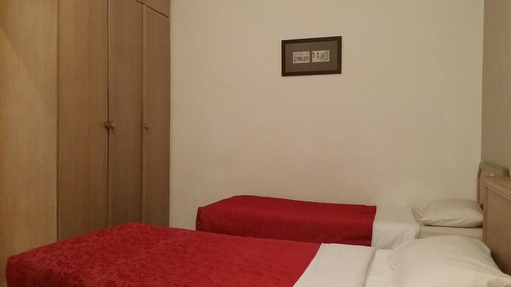 Jean Cleancomfy Apt Near Beach Batu Ferringhi Room photo
