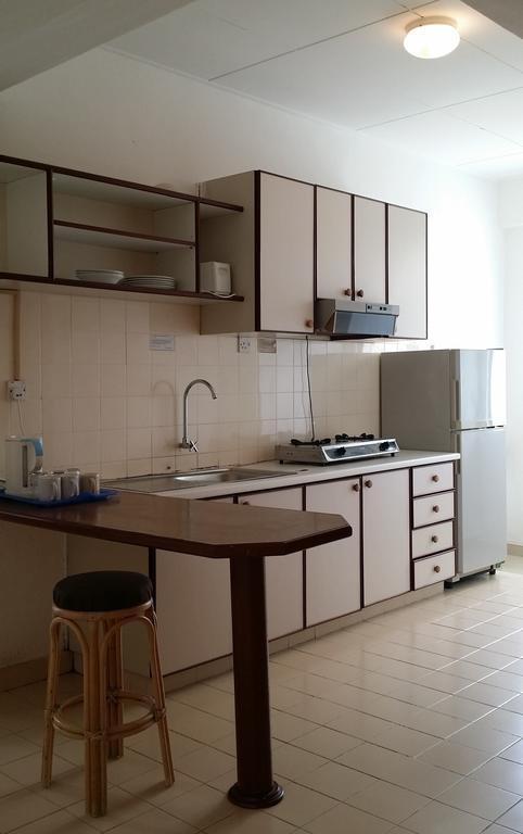 Jean Cleancomfy Apt Near Beach Batu Ferringhi Room photo