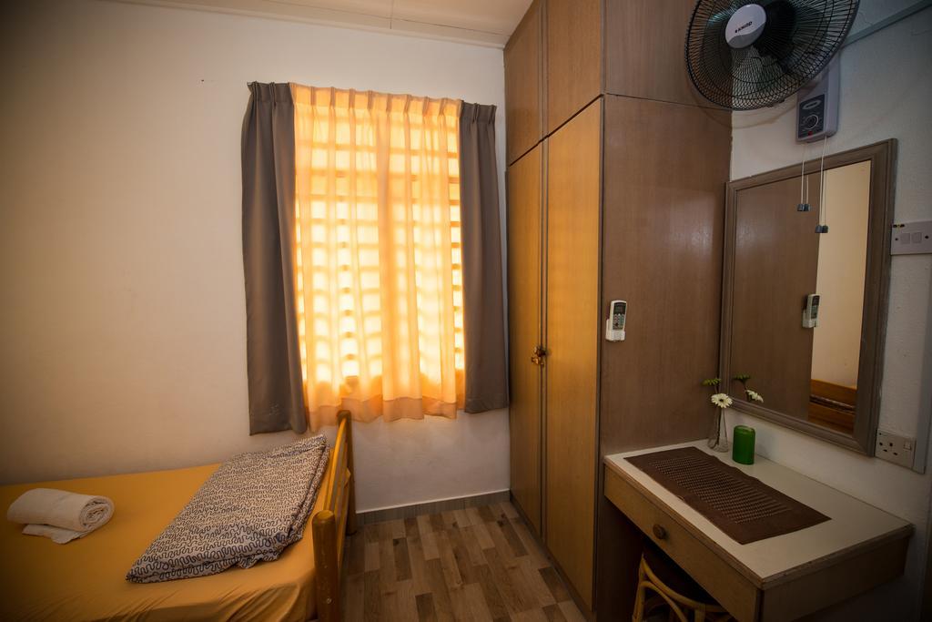 Jean Cleancomfy Apt Near Beach Batu Ferringhi Exterior photo