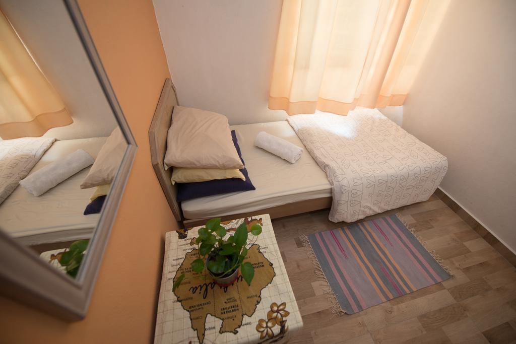 Jean Cleancomfy Apt Near Beach Batu Ferringhi Exterior photo