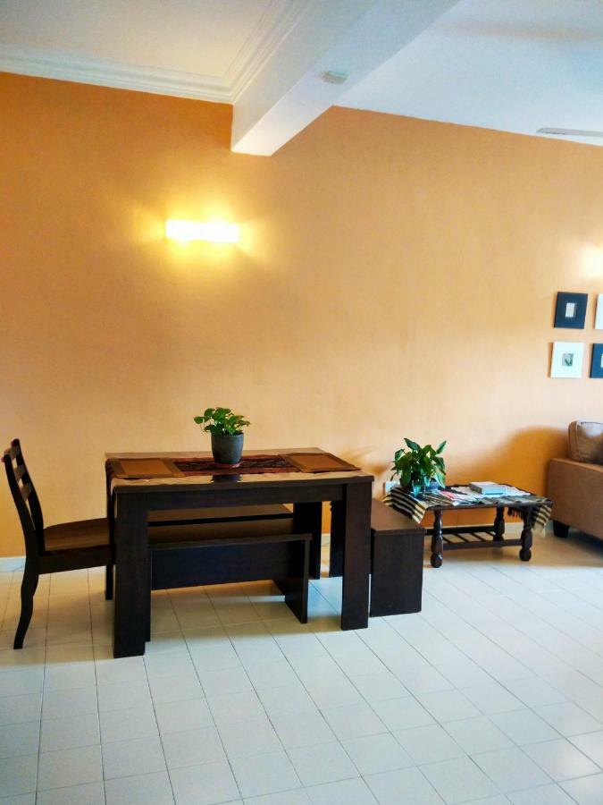 Jean Cleancomfy Apt Near Beach Batu Ferringhi Exterior photo